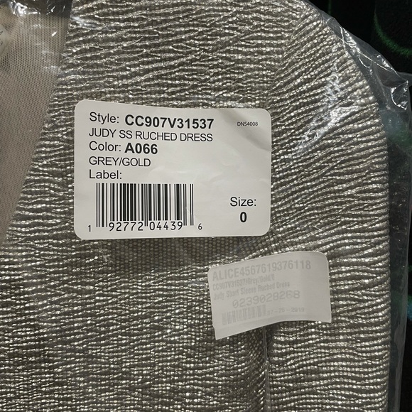 Alice and Olivia dress.🔥 - Picture 6 of 7